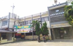 Puluhan Anak Gagal Diterima di SMAN 3 Tangsel Jalur Domisili, Warga Protes