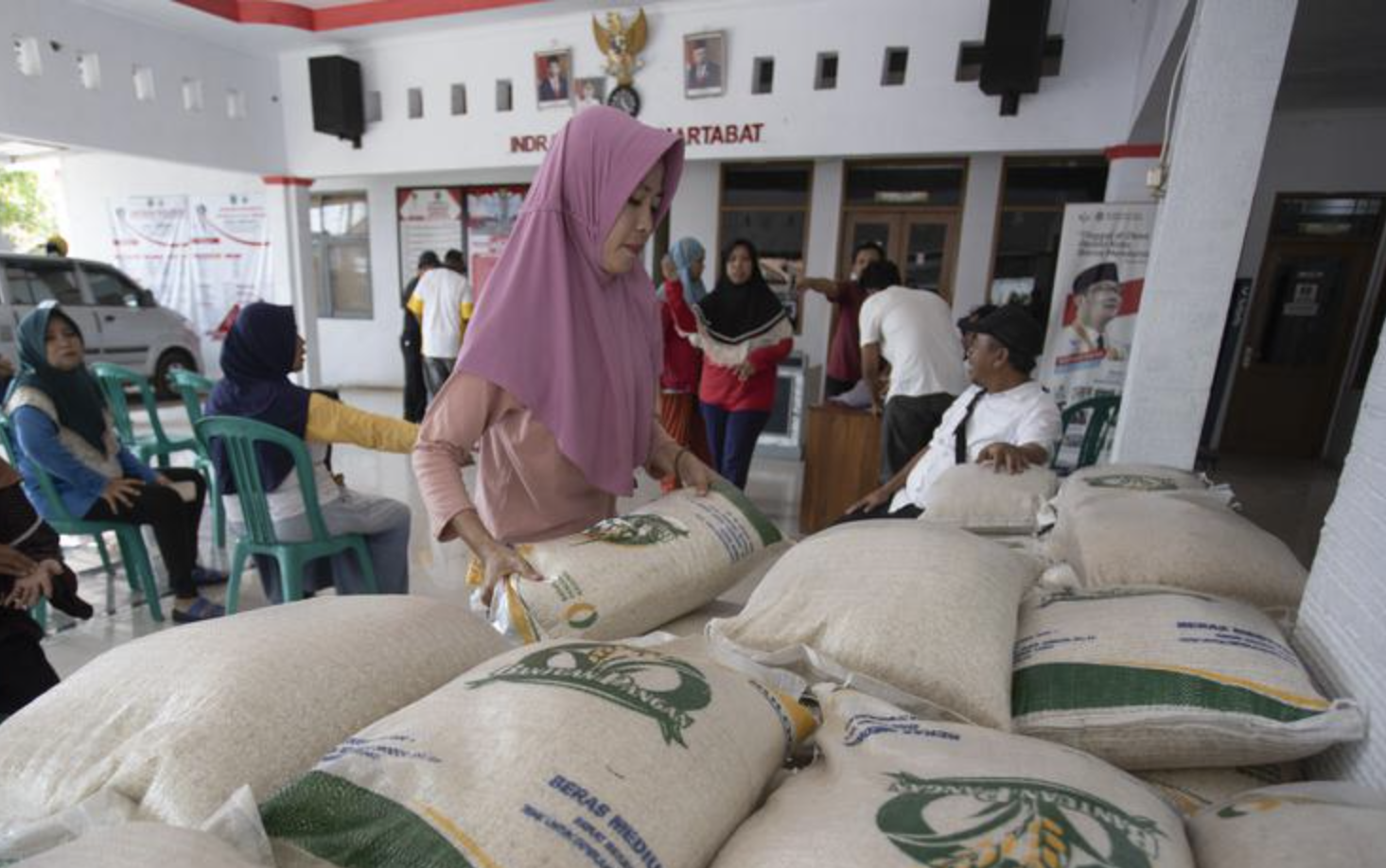Cek Bansos Beras 20 Kg Tahun 2025 Secara Online