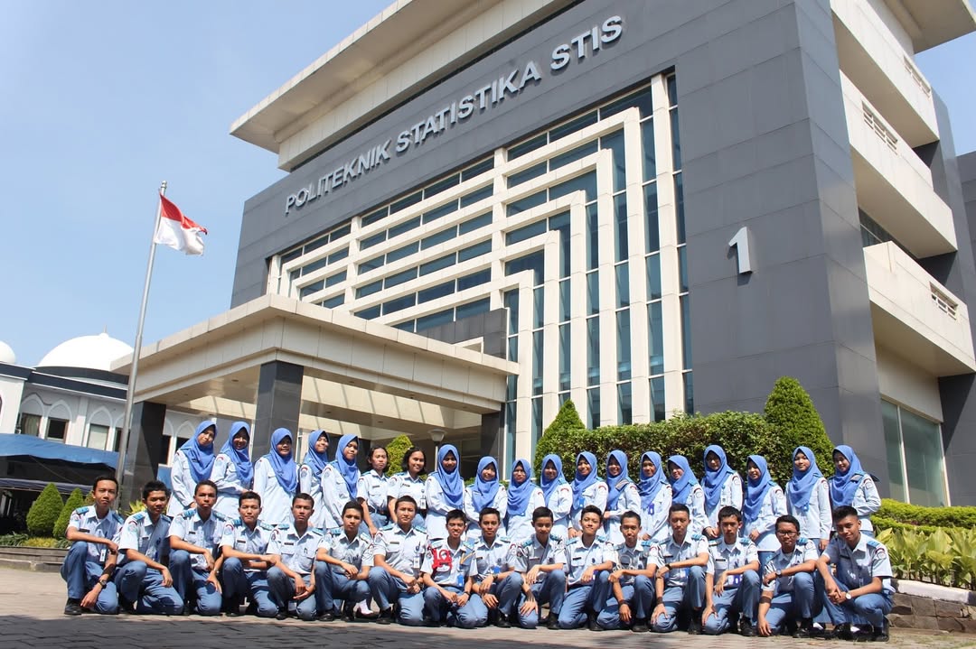 Cek Minimal Nilai Matematika dan Bahasa Inggris untuk Daftar STIS 2025