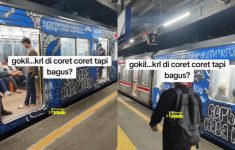 Viral! Gerbong KRL Dipenuhi Coretan Mirip Subway di New York, Ternyata Iklan Kampus