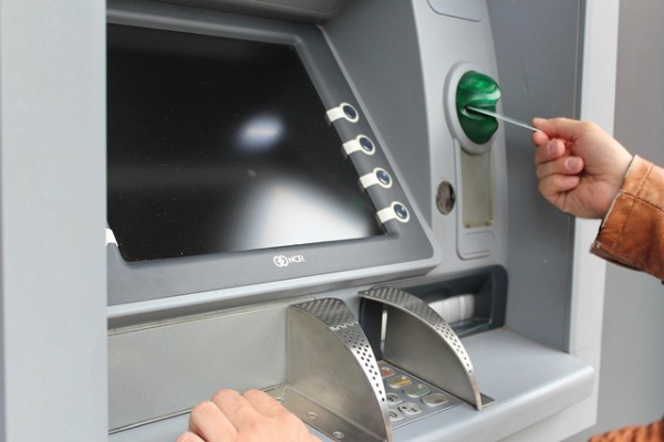 Pria Tukar ATM Penumpang Pesawat di Bandara Soetta hingga Raib Puluhan Juta, Awalnya Janjikan Bisnis Elektronik