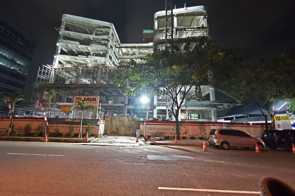 Pipa PAM Bocor di Area Proyek RS DSPEC Gading Serpong, Pasokan Air Bersih Warga Terancam