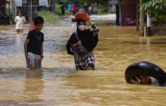 Titik Lokasi Banjir Pondok Aren Akibat Hujan Deras, Akses Jalan Terputus