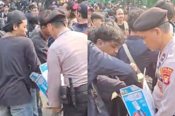 Bikin Haru! Polisi Bagi-bagi Air Mineral di Tengah Aksi Demo 25 Agustus 2025