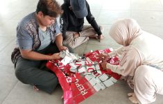 Warga Kelurahan Rawa Buaya Jakbar Hias Kampung Semarak Sambut HUT RI ke-80