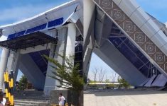 Atap Gedung KPT Brebes Senilai Rp120 Miliar Roboh Timpa Pekerja, Netizen: Malu Sama Lawang Sewu