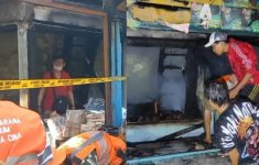 5 Fakta Kebakaran Kios di Jatinegara, Puluhan Petugas Dikerahkan Bersihkan Puing