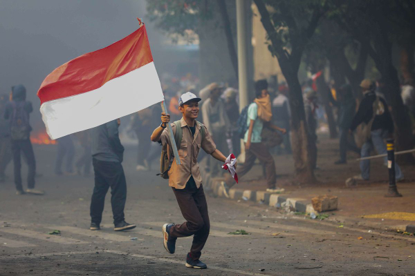Orang Tua di Solo Wajib Lapor Aktivitas Anak pada Guru