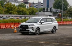 Harga Jual Toyota Veloz Hybrid yang Bakal Meluncur di Indonesia, Intip Tiap Variannya!