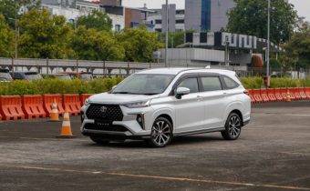 Harga Jual Toyota Veloz Hybrid yang Bakal Meluncur di Indonesia, Intip Tiap Variannya!