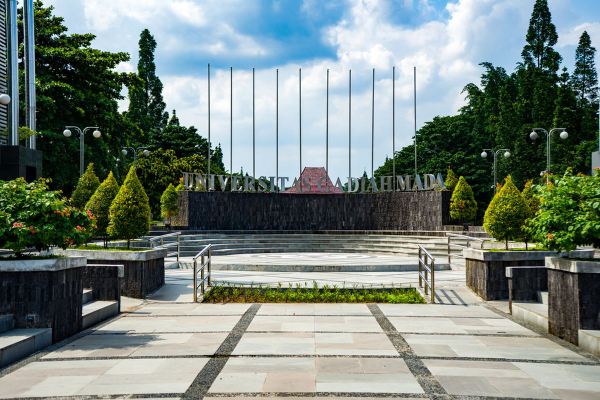 25 Kampus Terbaik di Indonesia Menurut THE WUR 2025