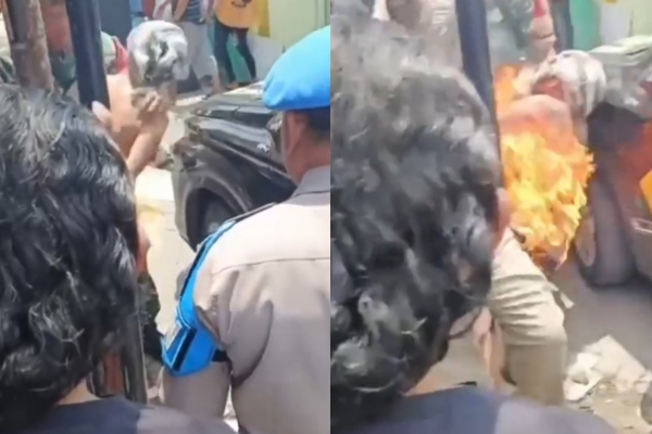 Diduga Massa Bakar Pencuri Motor di Surabaya Gegara Kesal, Polisi Turut Padamkan Api 2 Diduga Massa Bakar Pencuri Motor di Surabaya Gegara Kesal, Polisi Turut Padamkan Api