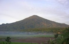 Mayat di Puncak Gunung Ciremai Jalur Linggajati Ditemukan, Pendakian Ditutup Sementara