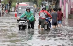 Daftar Jalan yang Terendam Banjir Jakarta Hari ini, Cek 4 Titik Lokasinya!