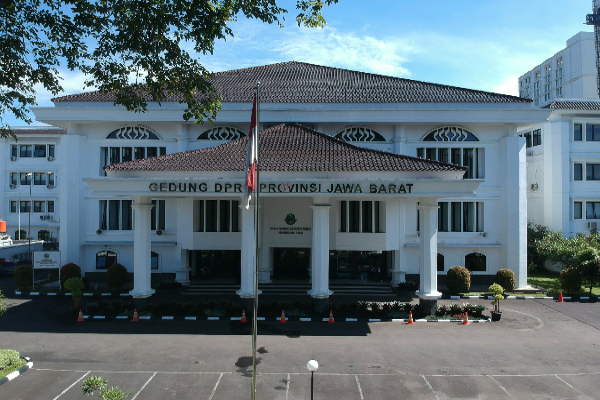 DPRD Jabar WFH 50 Persen Mulai November 2025, Ini Faktanya!