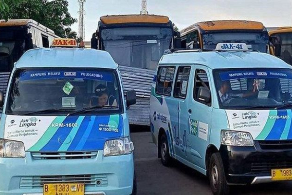 JakLingko Terbakar di Jakarta Timur, Penumpang Berhamburan Usai Lihat Asap Dibalik Kursi Sopir
