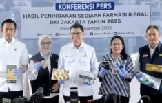 BPOM saat menampilkan obat ilegal (Source: VNN Media)