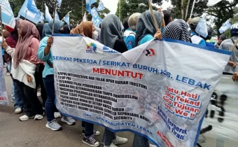 Buruh Lebak Tuntut Kenaikan UMK 10,5% (Source: Banten News)