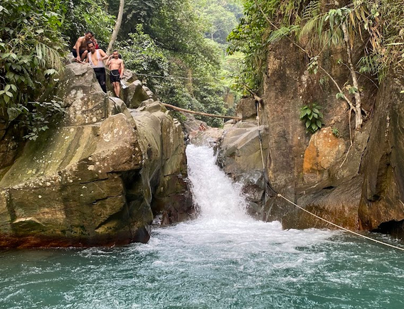 7 Destinasi Wisata Sentul Terbaik: Dekat dari Jakarta dan Cocok untuk Healing Sepanjang Tahun 2 Curug Leuwi Hejo (Source: Google Maps)