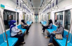 Cara Menggunakan QRIS Tap untuk Naik MRT Jakarta, Lebih Mudah Tanpa Kartu!