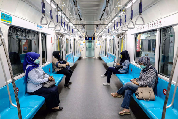 Cara Menggunakan QRIS Tap untuk Naik MRT Jakarta, Lebih Mudah Tanpa Kartu!
