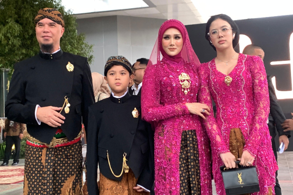 Awal Mula Isu Mulan Jameela dan Ahmad Dhani Cerai Beredar di Media Sosial, Ini Faktanya!