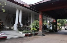Pria Masuk ke Rumah Dinas Bupati Ponorogo