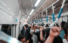 MRT Alami Gangguan Operasional, Penumpang Menumpuk di Sejumlah Stasiun
