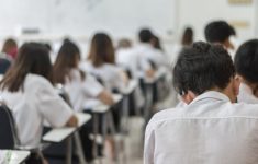 Resmi! Ini Alasan Pemerintah Tambah Mata Pelajaran Tambahan Bahasa Asing Siswa SMA/SMK di Jakarta 2025/2026