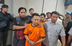 Pembunuhan Sopir Taksi Online di Jagorawi Ditangkap Polisi Saat Semedi di Makam Keramat, Minta Perlindungan Gaib