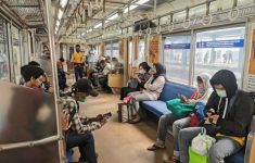 Ilustrasi gerbong dalam KRL