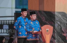 Gubernur DKI Jakarta Pramono Anung menjadi inspektur upacara peringati Hari Pahlawan 2025. (Source: Liputan 6)
