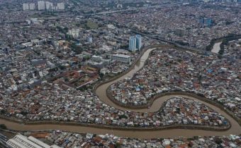 Ilustrasi sungai Ciliwung