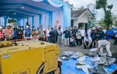 Komdigi musnahkan perangkat ilegal di DIY dan Jateng. (Source: Humas Komdigi)