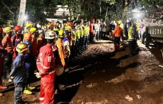 Longsor menerjang Cilacap (Source: Kuasa Kata)