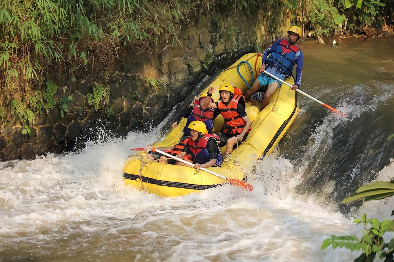 7 Destinasi Wisata Sentul Terbaik: Dekat dari Jakarta dan Cocok untuk Healing Sepanjang Tahun 3 Rafting Kalibaru (Source: Google Maps)