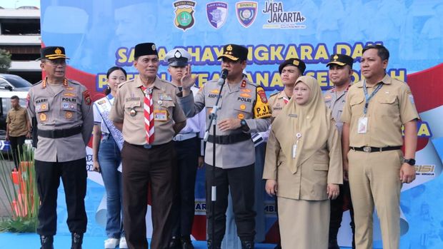 kapolda metro jaya irjen pol asep edi suheri membentuk polisi siswa 1763372411518 169