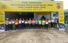 Arus Kendaraan ke Puncak Meningkat Drastis Saat Nataru, Kapolda Jabar Turun ke Lapangan. (Source: Kumparan)