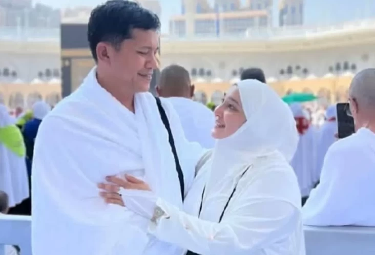 Bupati Aceh Selatan, Mirwan MS umrah saat banjir. (Source: Instagram Kota Banda Aceh)