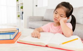 Latihan Soal LKS PJOK Kelas 2 SD Halaman 27 Lengkap Beserta Kunci Jawaban, Jelaskan Arah Pandangan Anak