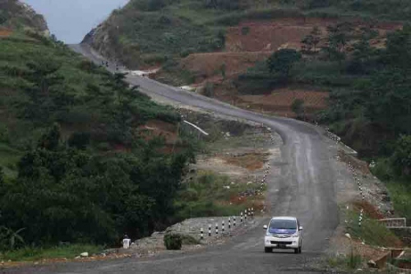 Bahaya! Ini Alasan Jalur Puncak II Tak Direkomendasikan Saat Nataru 2025-2026