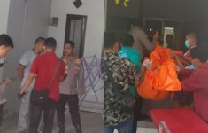 Sekeluarga Tewas dalam Rumah di Situbondo, 5 HP dan Sajam Jadi Barang Bukti