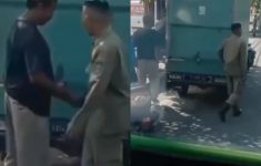 Viral! Anggota Satpol PP Diduga Pungli di Kenjeran, Kepala Satpol PP Kota Surabaya: Video Lama