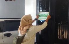 Ratusan Warga Ciomas Mengundurkan Diri Jadi Penerima Bansos, Kompak Tolak Ditempeli Stiker Keluarga Miskin