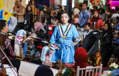 Fashion Show Difabel di Mall FX Sudirman Spesial Peringatan HDI 2025, Cek Jadwal dan Deretan Artis Musisi Spektakuler!