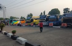 Ilustrasi bus di Terminal Kampung Rambutan. (Source: Kompas)