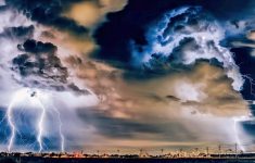 Ilustrasi cuaca ekstrem