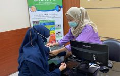 Ilustrasi pemeriksaan pasien di puskesmas Jakarta Timur. (Source: Berita Jakarta)