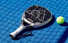 Ilustrasi raket padel