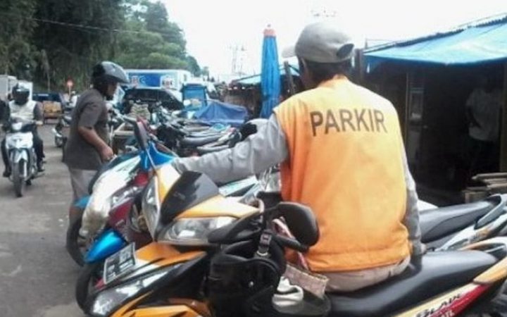 Ilustrasi tukang parkir (Source: Mojok)